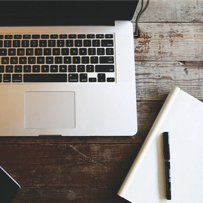 Qoltec 51026 захранващ адаптер/инвертор Вътрешен/външен 65