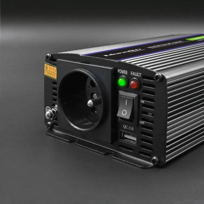 Qoltec Monolith захранващ адаптер/инвертор Auto/Indoor 600