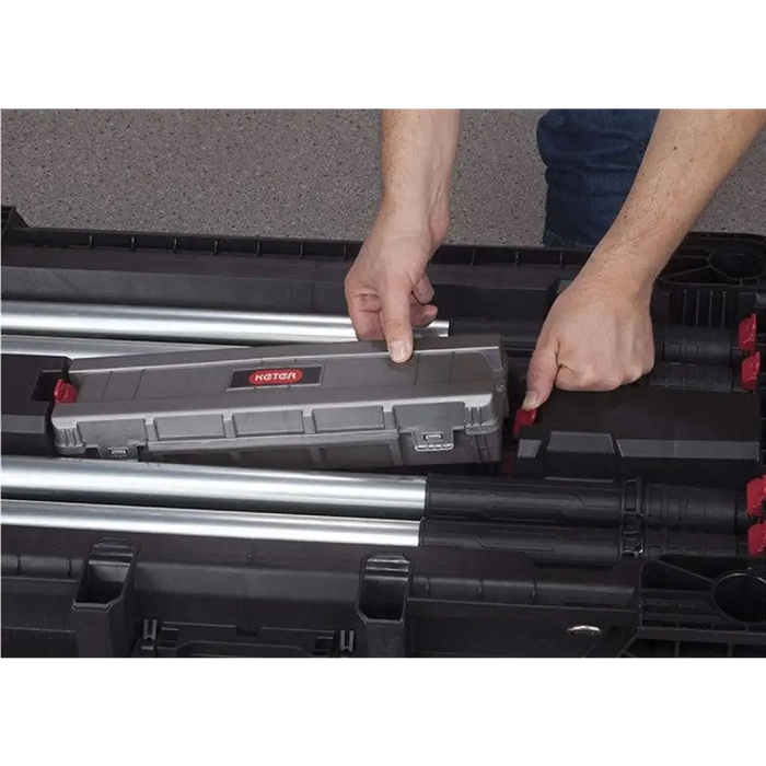 Работна маса KETER