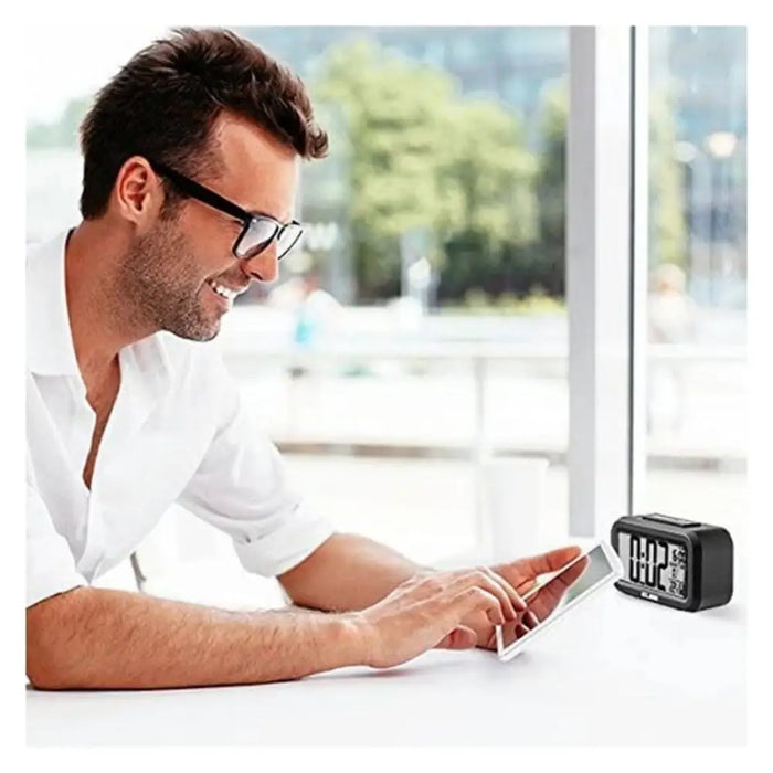 Радио часовник ELBE RD668N 4,4’’ Черен