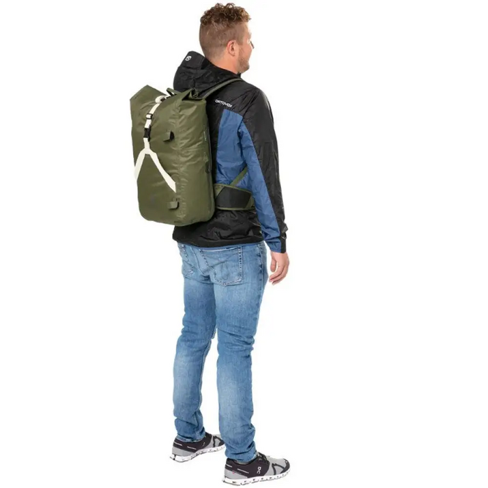 Раница за велосипед - Deuter Amager 25 + 5 Graphite
