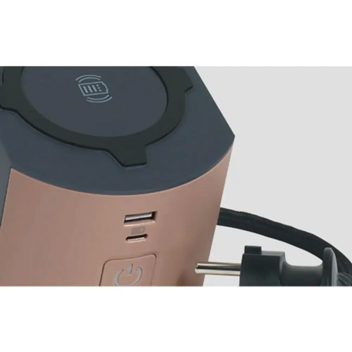 РАЗКЛОНИТЕЛ CORNER 2X2P + E USB LEGRAND