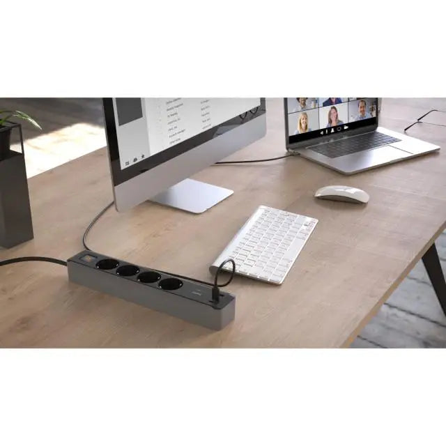 Разклонител Hama 4-гнезда USB-C/A 65 W PD