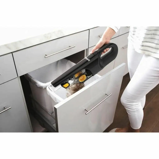 Ръчна прахосмукачка Shark