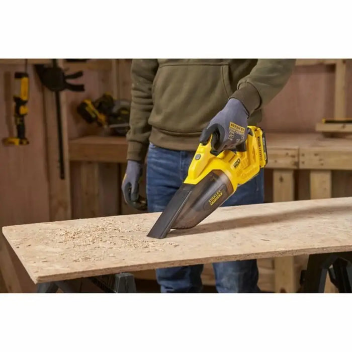 Ръчна прахосмукачка Stanley