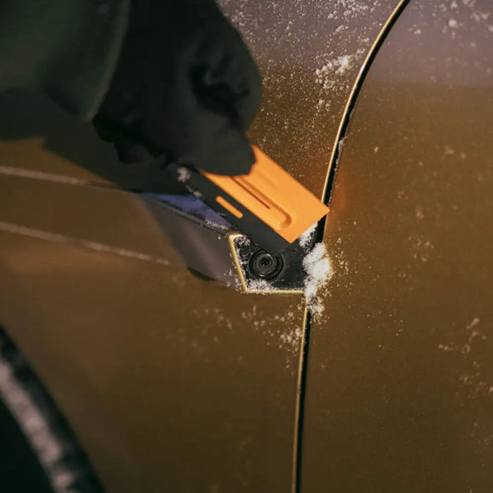 РЕЗЕРВНА СТЪРГАЛКА ЗА ЧЕТКА ЗА СНЯГ FISKARS FS 1078610