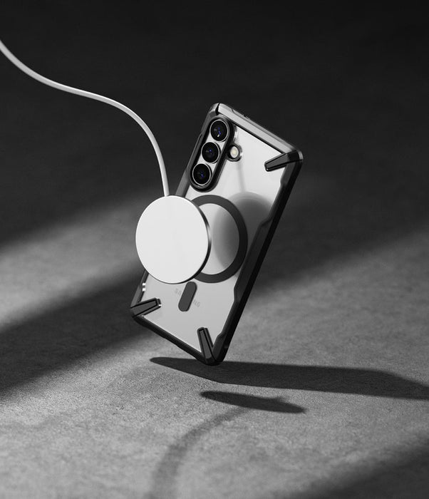 Ringke Fusion X Magnetic MagSafe калъф за Samsung Galaxy S26 - прозрачен черен