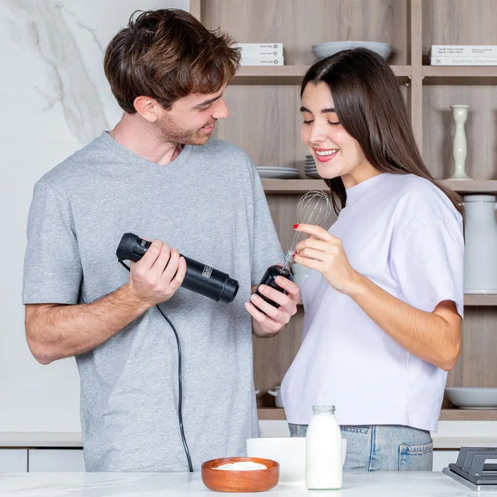 Ръчен пасатор Black + Decker BXHBA1501E