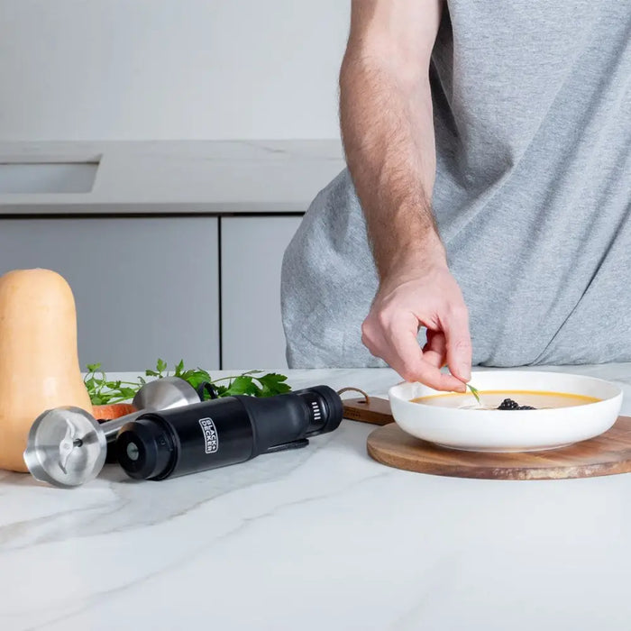 Ръчен пасатор Black + Decker BXHBA1501E