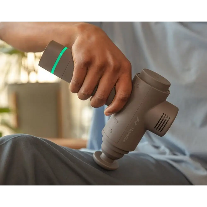 Ръчен масажор Hyperice Hypervolt 2 с приложение сив