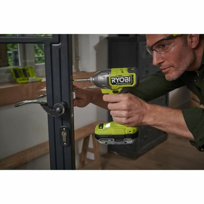 Инструмент за завинтване Ryobi