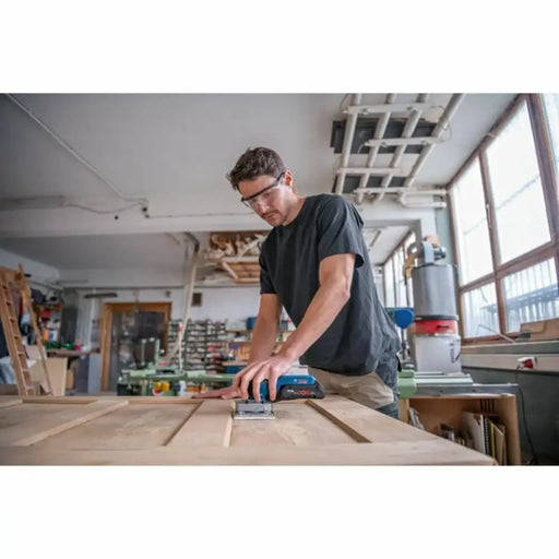 Сандер / Шлифовъчна машина BOSCH Professionak 18 V