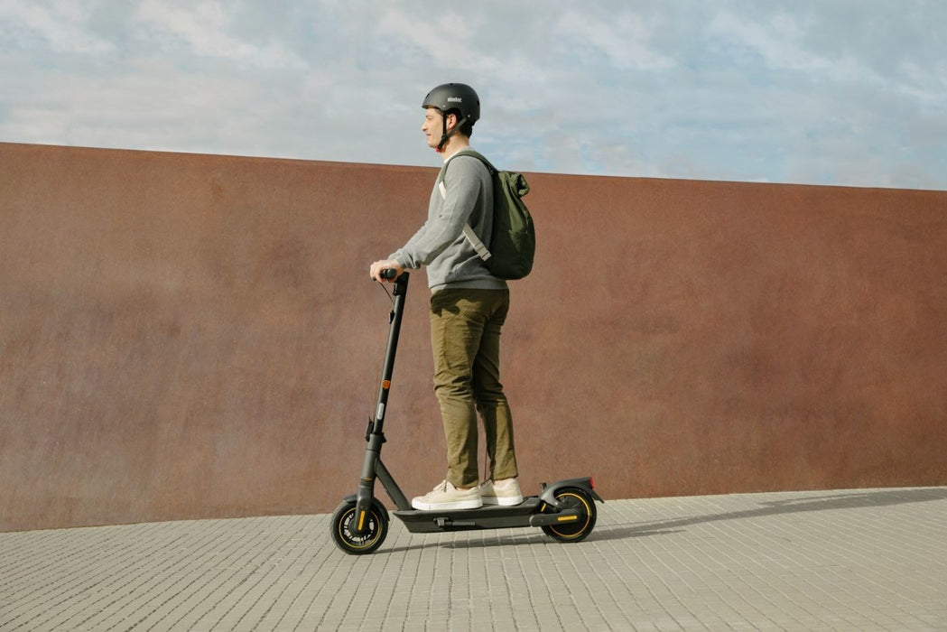 Ninebot by Segway KickScooter MAX G2 D Черен 20 км/ч 15.3 Ah