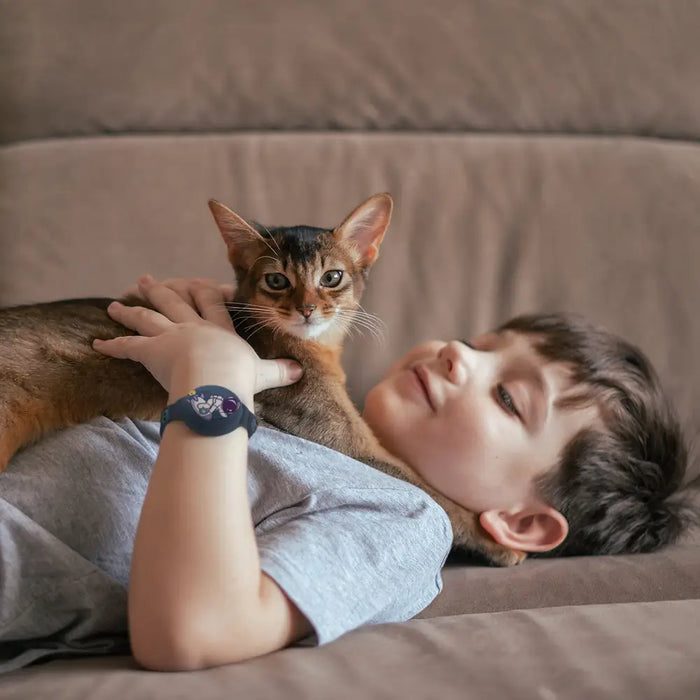 Силиконов калъф AirTag за деца - тъмносин с астронавт