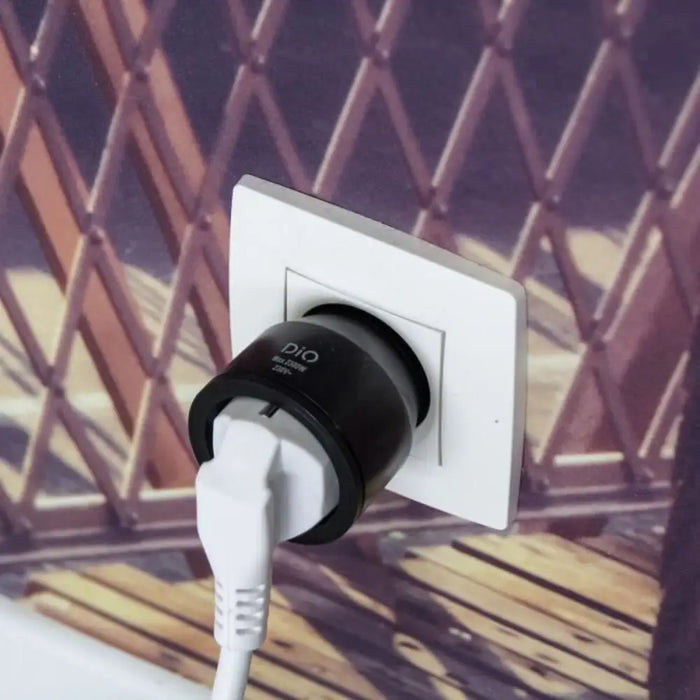 Смарт щепсел Dio Connected Home