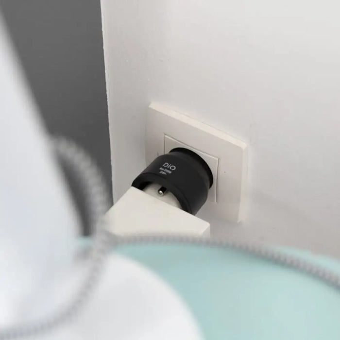Смарт щепсел Dio Connected Home