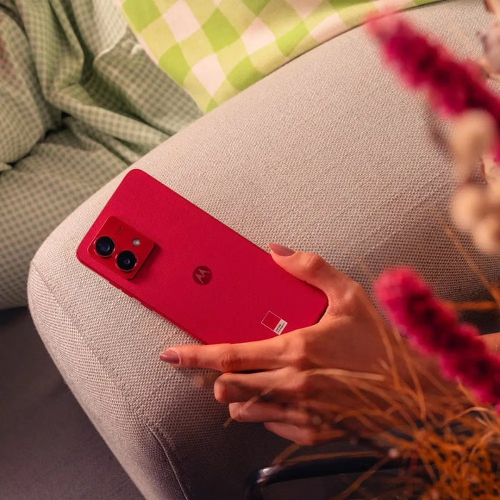 Смартфон Motorola Moto G84 5G 8/256 Viva Magenta