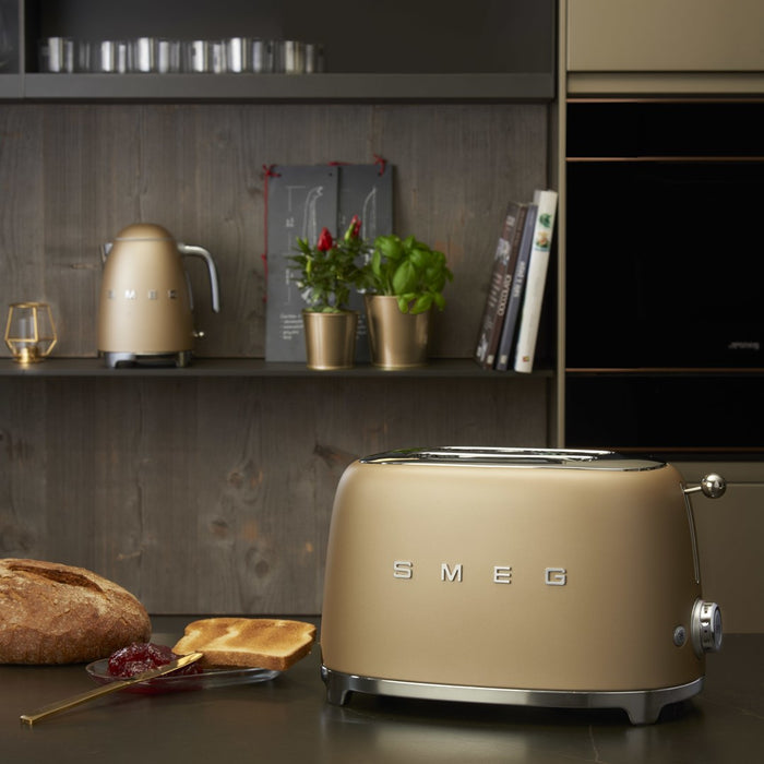 Тостер Smeg 50's Style TSF01CHMEU за шампанско