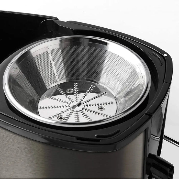 Сокоизстисквачка Black + Decker BXJE600E (600W; черна)