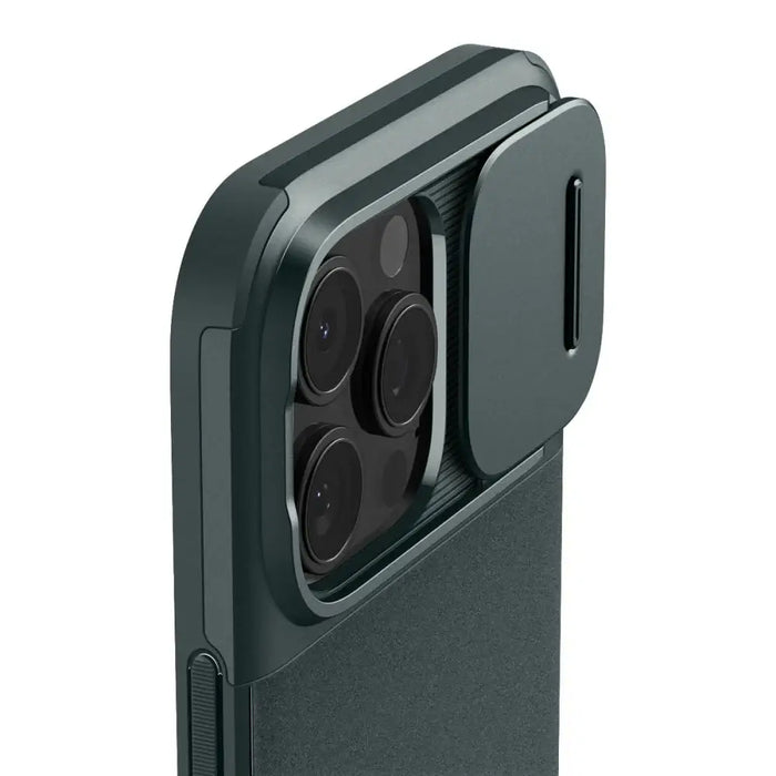 Spigen Optik Armor Mag Case с MagSafe за iPhone 16 Pro