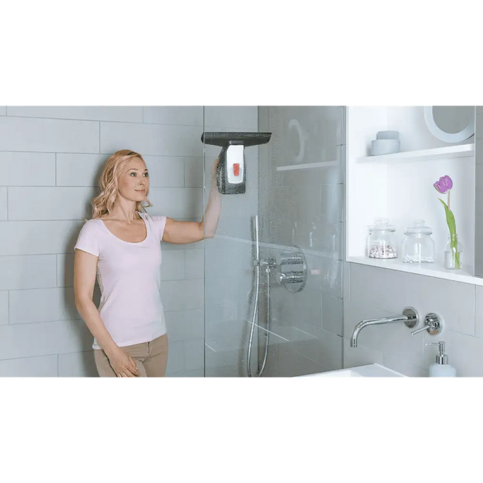 Стъклочистачка BOSCH GlassVac Plus Solo