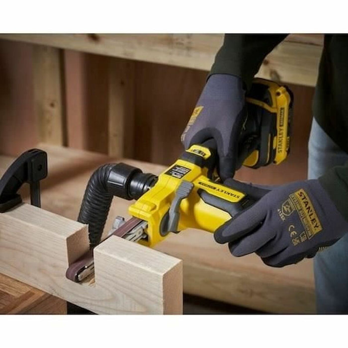 Лентова шлифовъчна машина Stanley SFMCE210D2K-QW