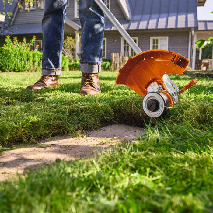 АКУМУЛАТОРЕН ТРИМЕР STIHL FSA 50 36 V, БРОЙ БАТЕРИИ 1, 2.00 Ah, ШИРИНА НА КОСЕНЕ 28.00 см
