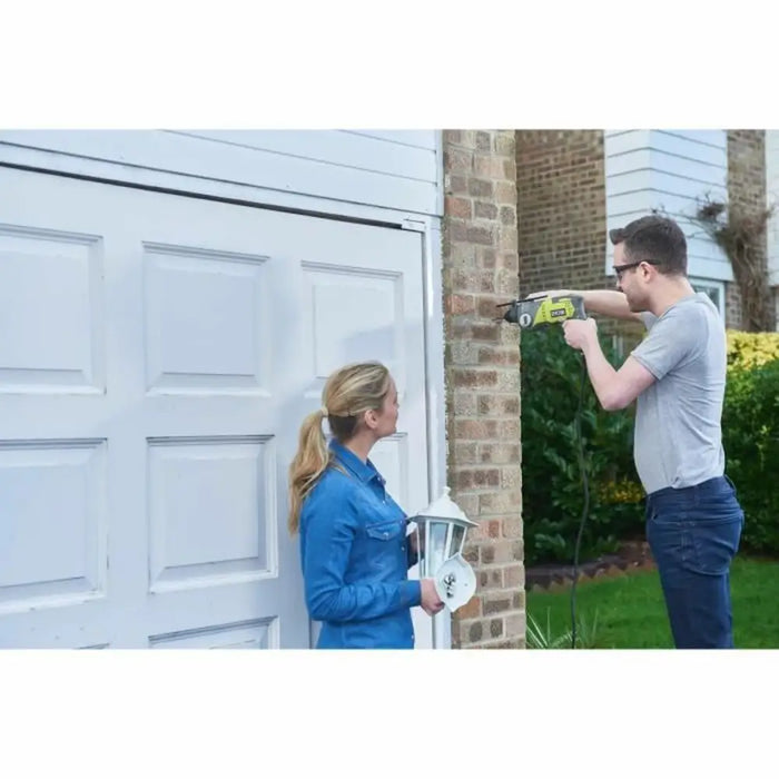 Стрелкаща бормашина Ryobi SDS 680 W