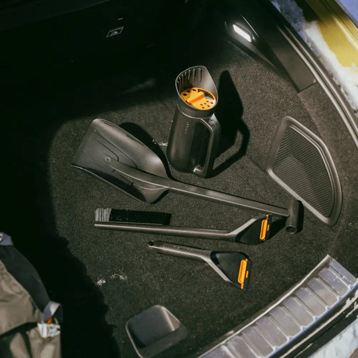 СТЪРГАЛКА ЗА ЛЕД 26CM FISKARS FS 1078497