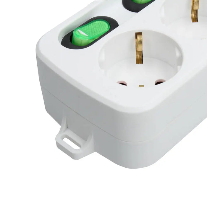 Табло с 3 гнезда с бутон за включване TM Electron 3680 W