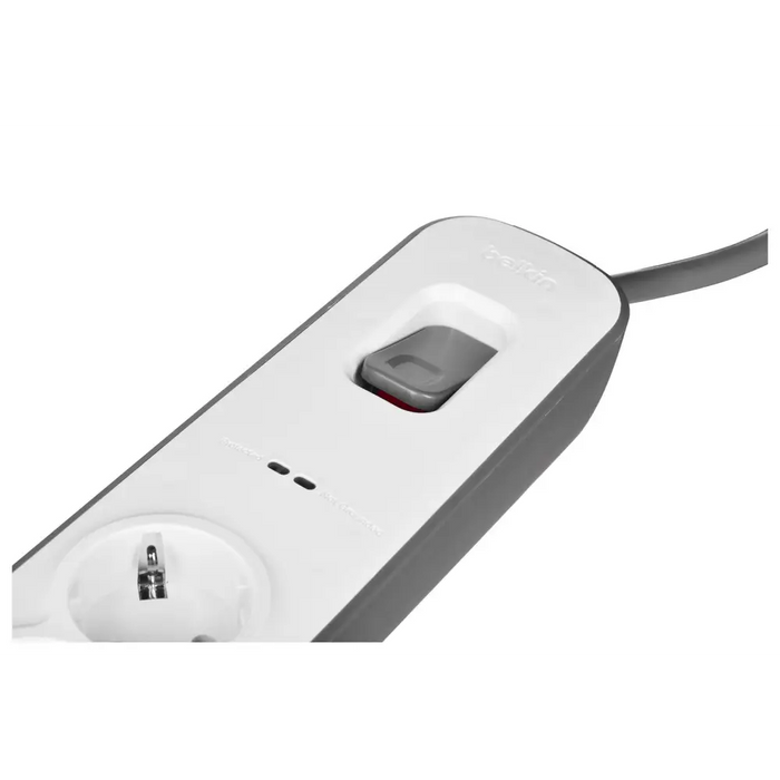 Табло с 4 гнезда с бутон за включване Belkin BSV401VF2M USB