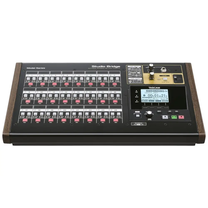 Tascam Studio Bridge - 24-пистов аудио рекордер