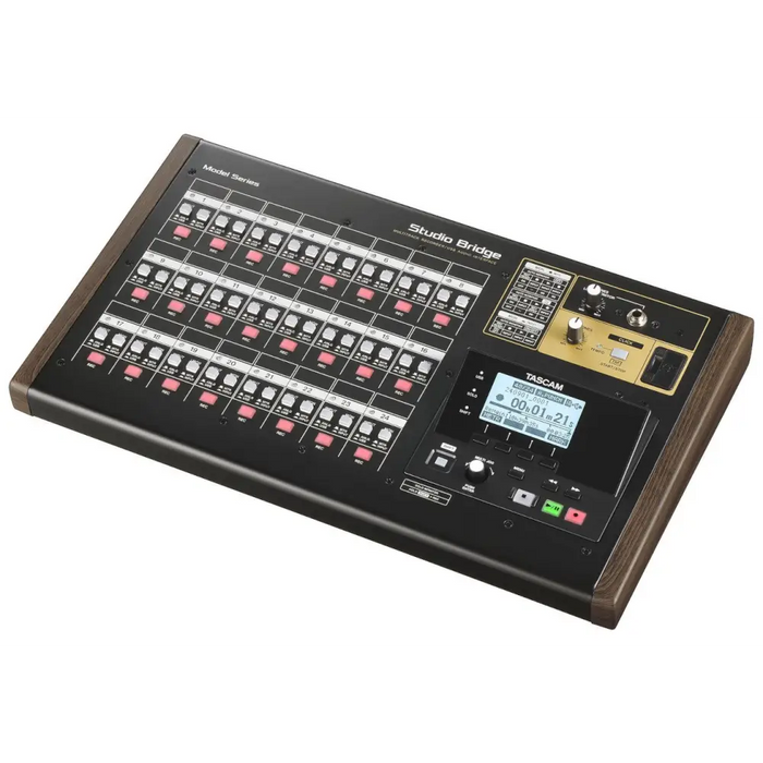 Tascam Studio Bridge - 24-пистов аудио рекордер