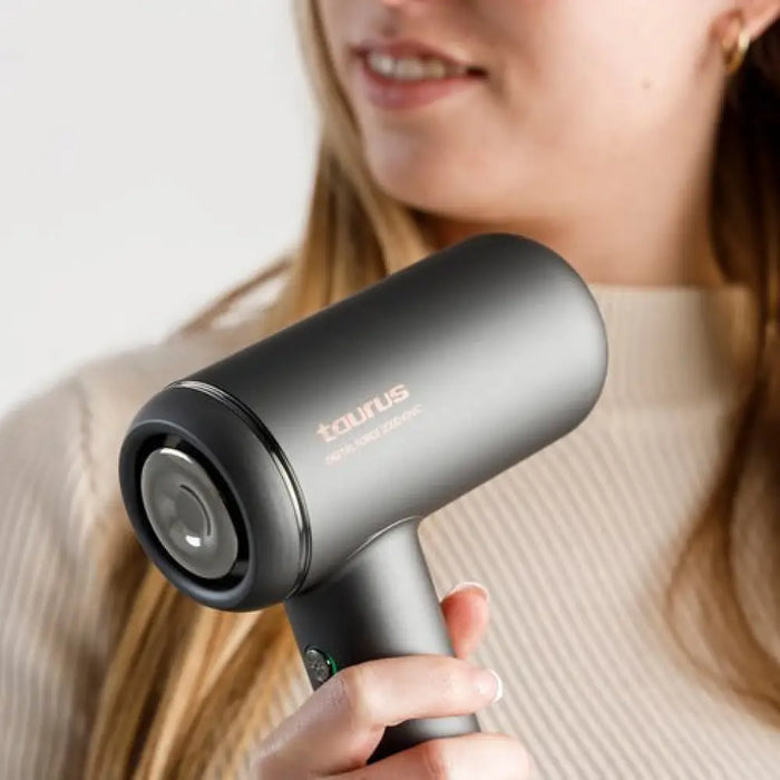 Taurus DIGITAL FORCE 2000 IONIC сешоар 1800 W Черен