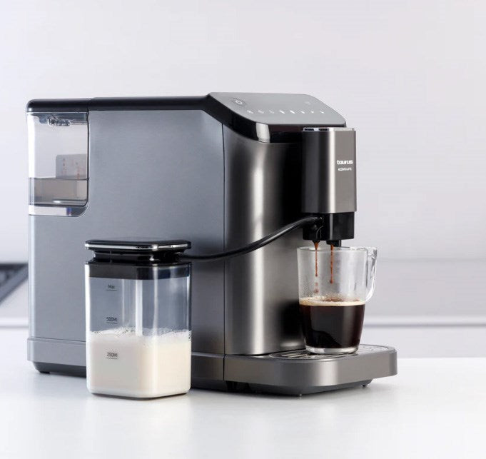 Еспресо машина Taurus Accento Latte; Бяло кафе 20 бара