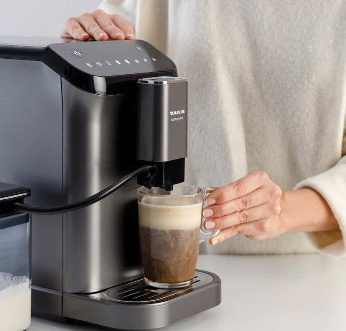 Еспресо машина Taurus Accento Latte; Бяло кафе 20 бара
