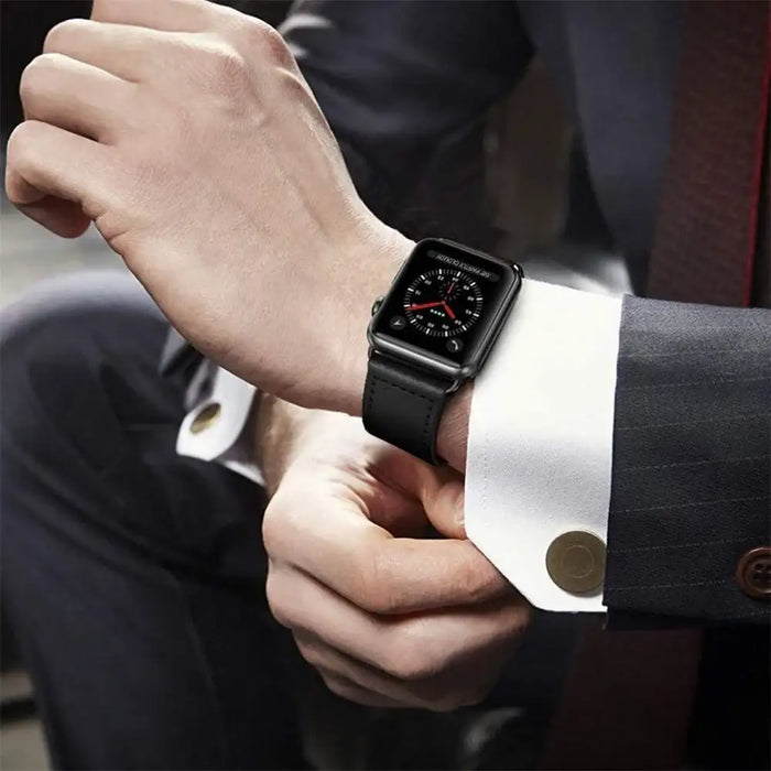 Tech-Protect Leatherfit каишка за Samsung Galaxy Watch