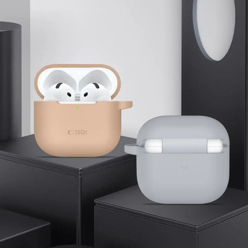 Tech-Protect силиконов калъф с кука за AirPods 4 - бежов