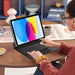 Tech Protect Smartcase Magnetic с клавиатура за iPad 10.9”