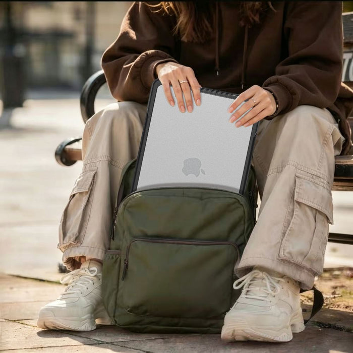 Калъф Tech-Protect Velar за MacBook Neo 13" 2026 - прозрачен