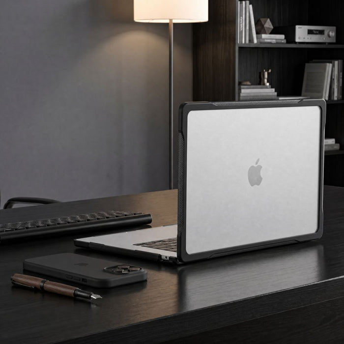 Калъф Tech-Protect Velar за MacBook Air 15" 2023 / 2024 / 2025 / 2026 - Прозрачен черен