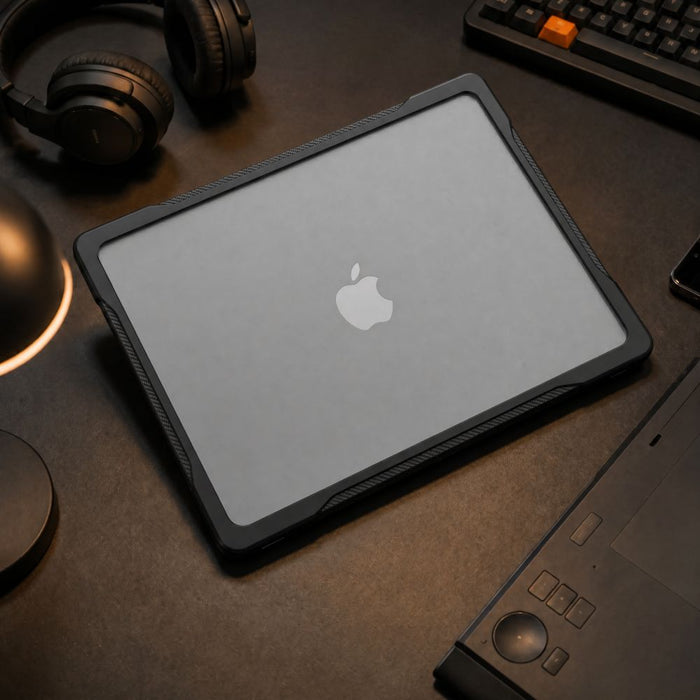 Калъф Tech-Protect Velar за MacBook Pro 16" 2021 / 2023 / 2025 / 2026 - Прозрачен черен