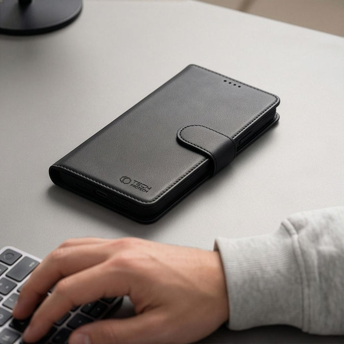 Калъф Tech-Protect Wallet MagSafe за iPhone 17 Pro Max / 18 Pro Max - матово черен