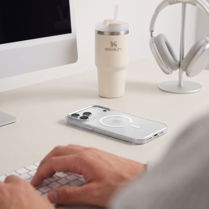Кейс Tech-Protect MagZero MagSafe за iPhone 17 Pro Max / 18 Pro Max - матово бял