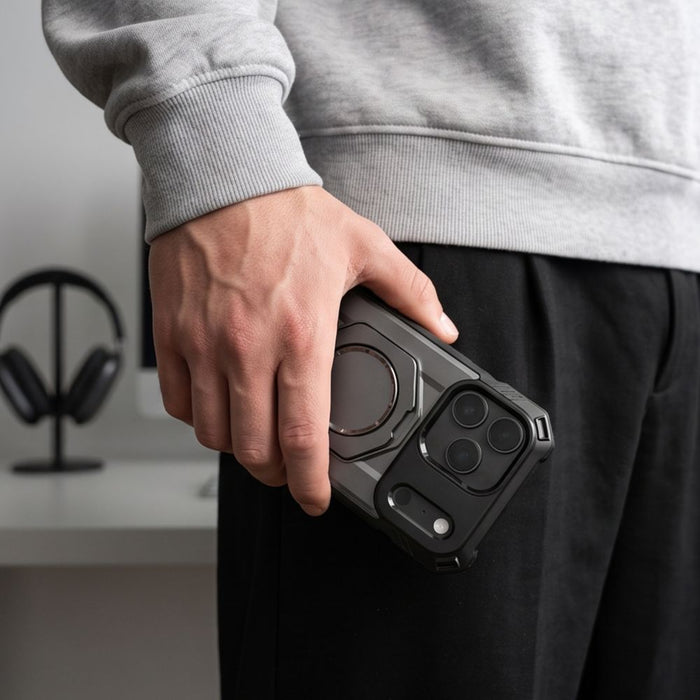 Калъф Tech-Protect MagForce MagSafe за iPhone 17 Pro Max / 18 Pro Max - матово черен