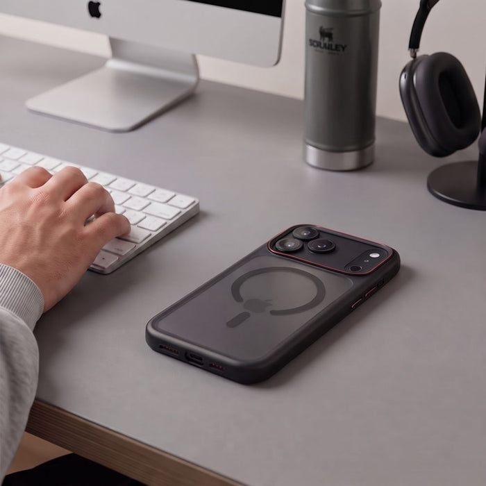 Кейс Tech-Protect MagCam MagSafe за iPhone 18 Pro / 17 Pro - матово черно и червено