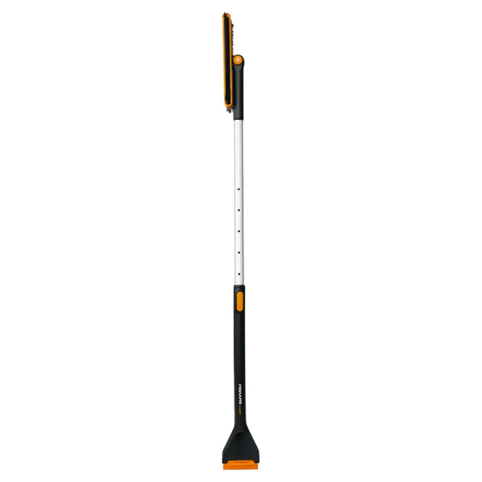 ТЕЛЕСКОПИЧНА СТЪРГАЛКА С ЧЕТКА 96-121CM FISKARS FS 1078492