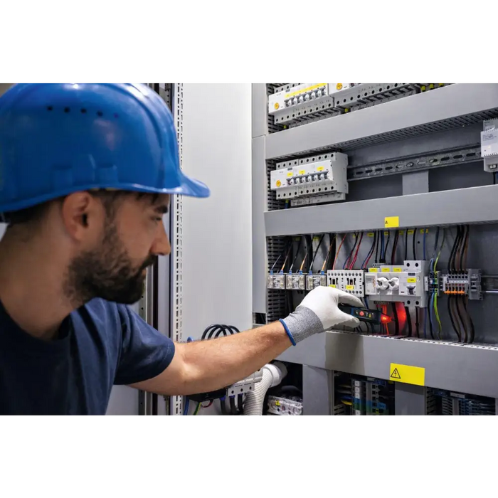 ТЕСТЕР ЗА НАПРЕЖЕНИЕ BOSCH GVD 1000-17