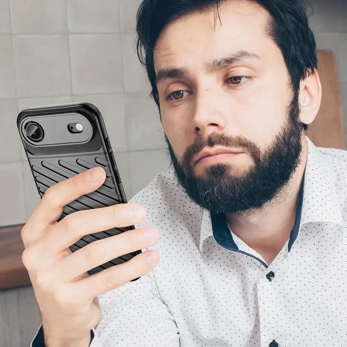 Thunder Case за iPhone 17 Air - черен