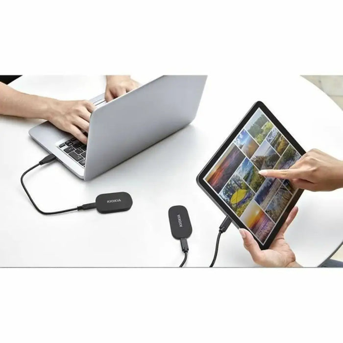 Твърд диск Kioxia